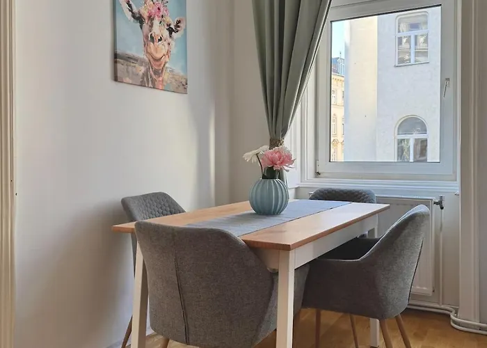 Apartment Sunny Flat Park Nearby Vienna